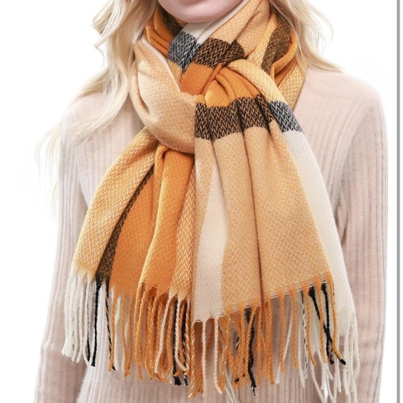 Gorgeous Fall Colors Shawl/Wrap/Scarf With Frindge💛🧡 - Picture 6 of 6